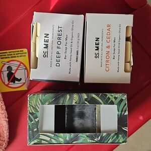 2 OC men Tommy Bahama solid soap bathing bath bars